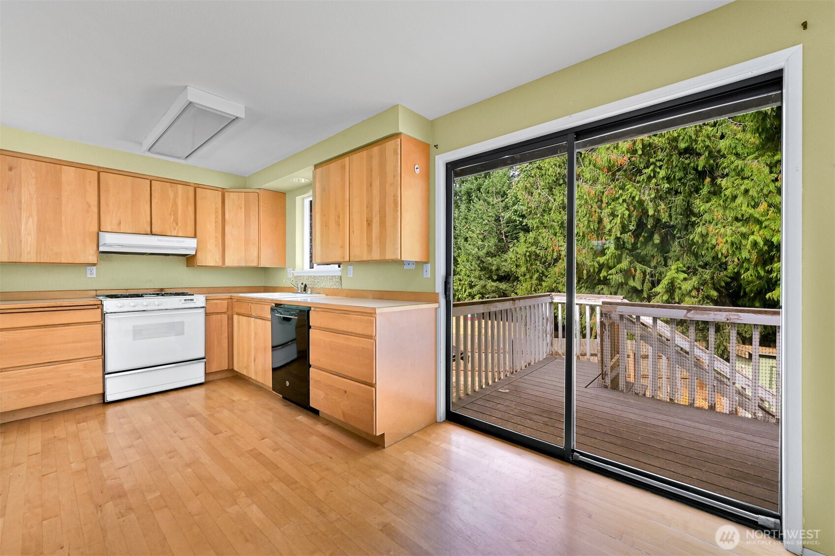 5948 Longdin Road Property Photo 10