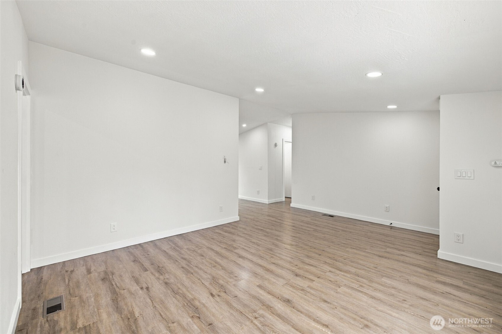 16604 4th Avenue Ct 119 Property Photo 3