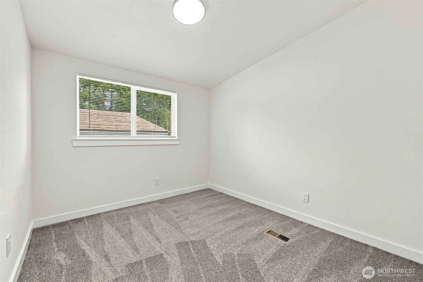 16604 4th Avenue Ct 119 Property Photo 22