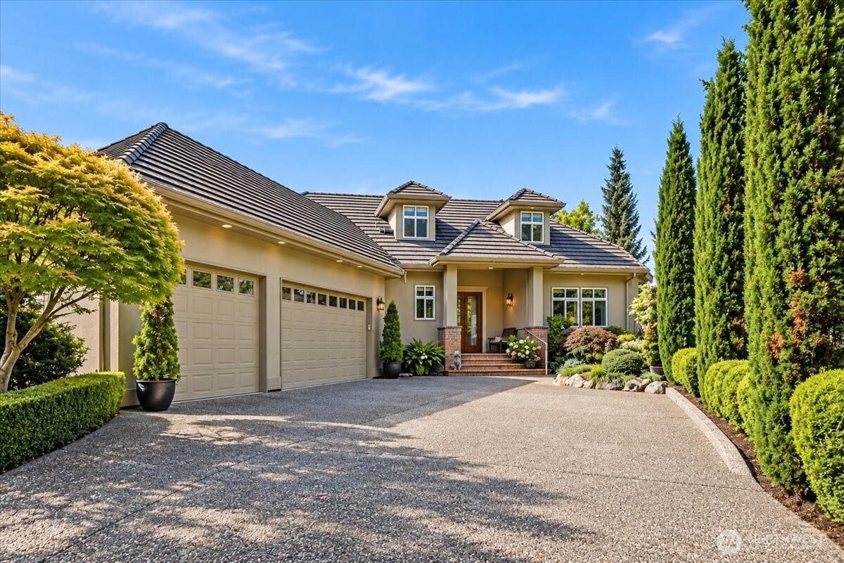 13002 Marine Drive Property Photo 3
