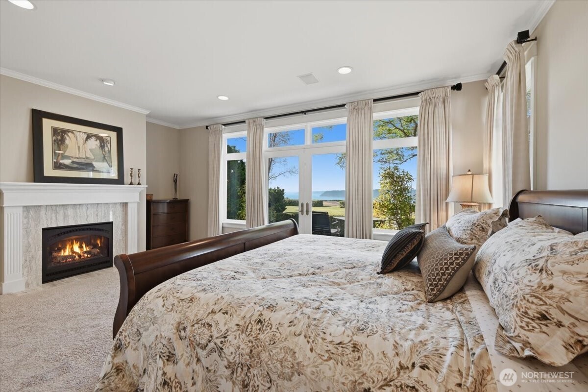 13002 Marine Drive Property Photo 16