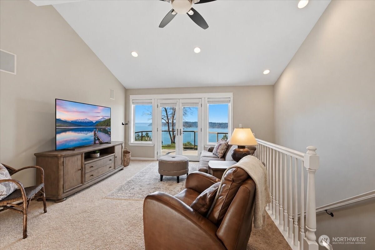 13002 Marine Drive Property Photo 21