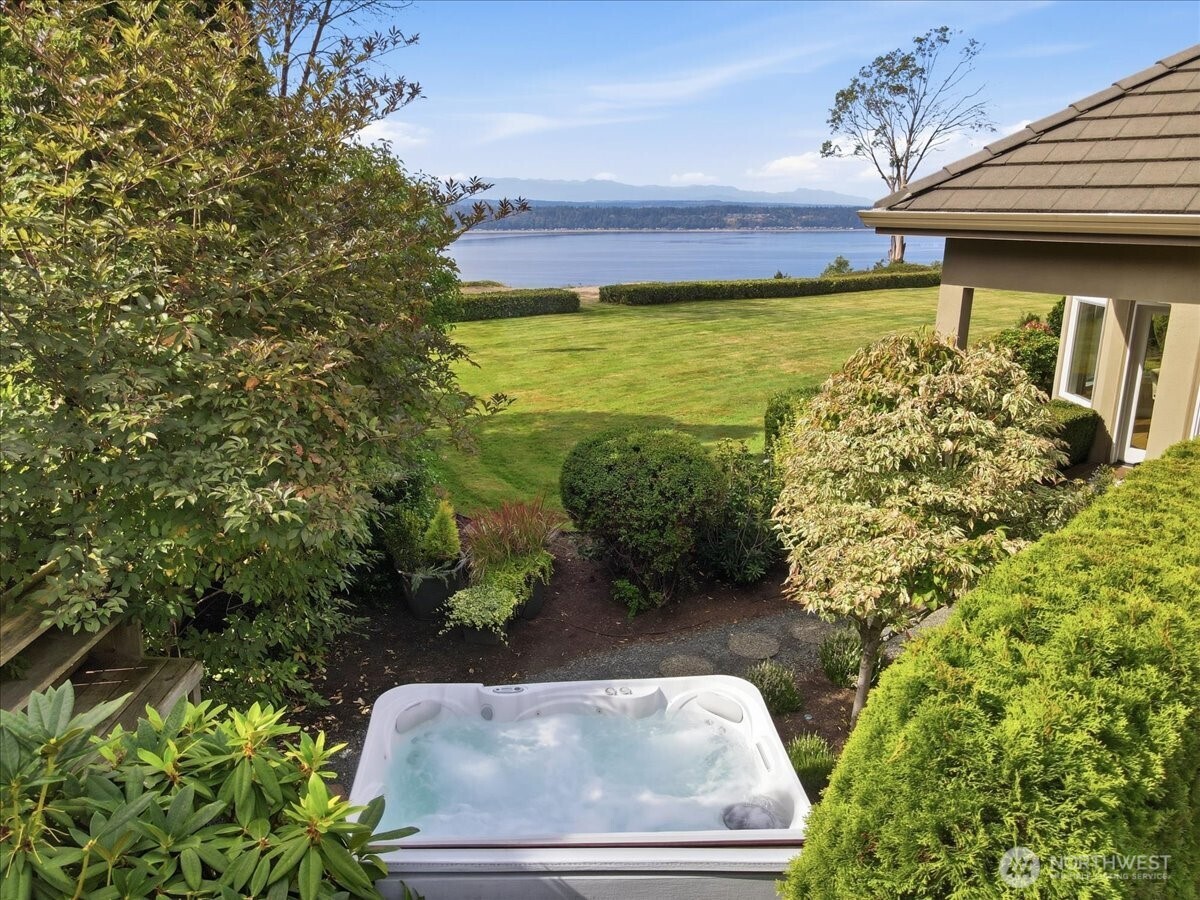 13002 Marine Drive Property Photo 32