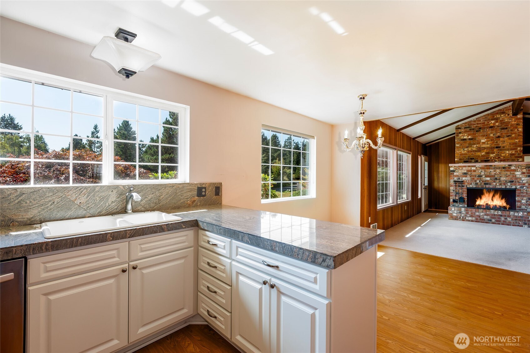842 Treeline Drive Property Photo 8