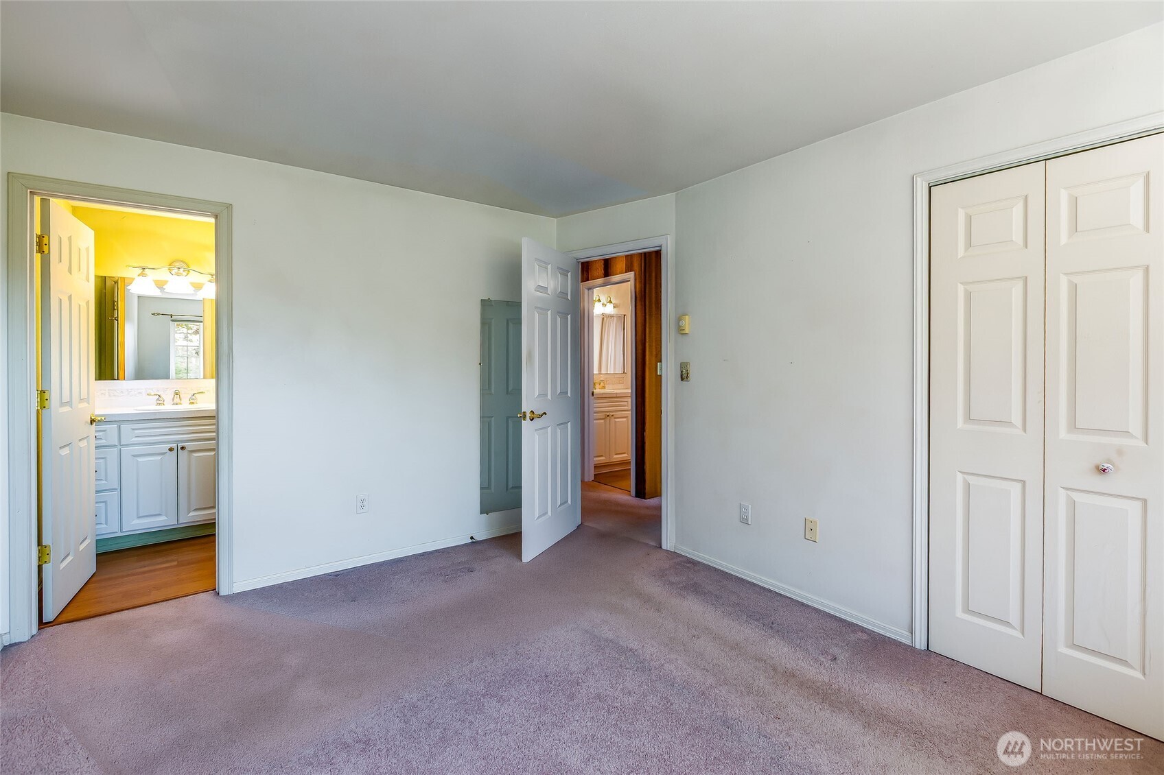 842 Treeline Drive Property Photo 14