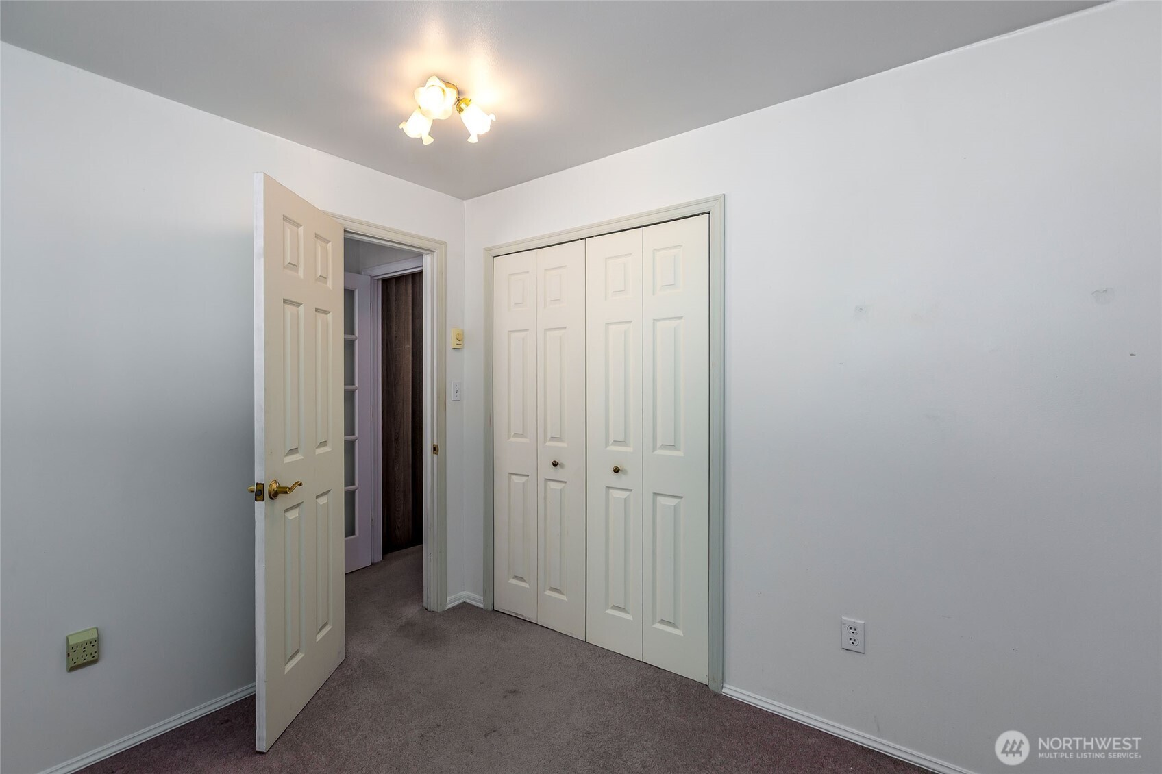 842 Treeline Drive Property Photo 17