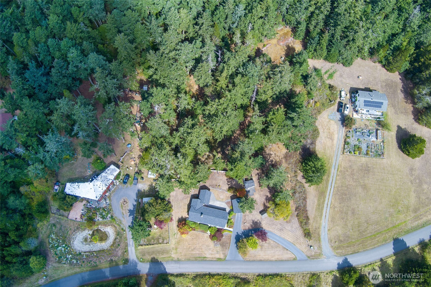 842 Treeline Drive Property Photo 40