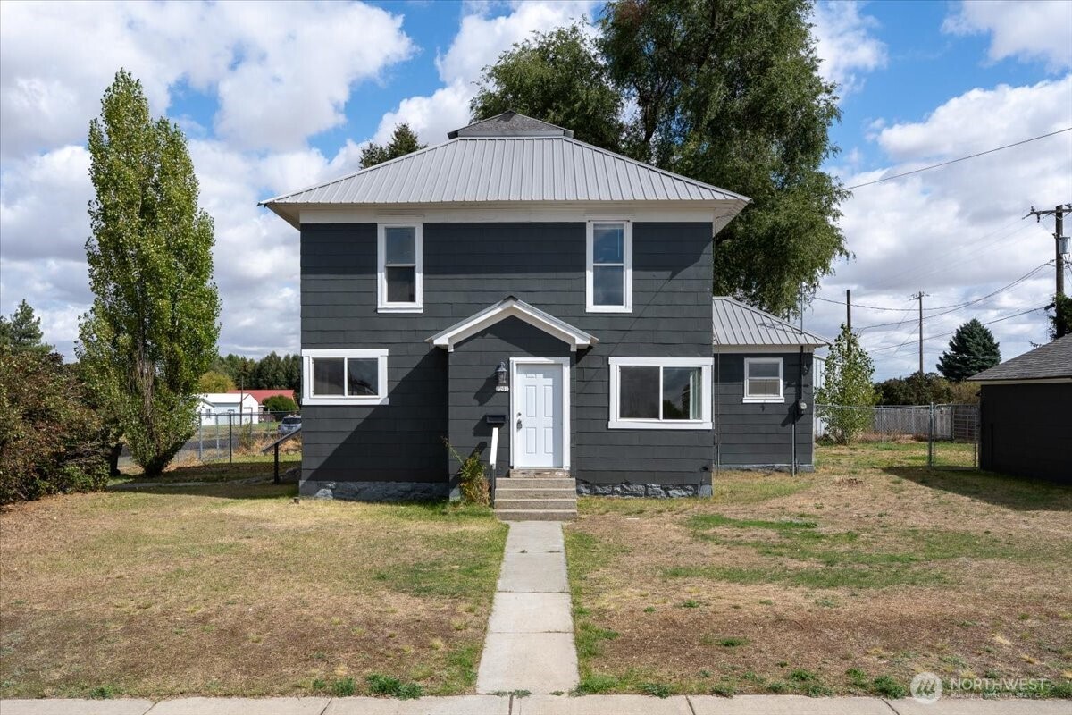 1201 5th Street Property Photo 1