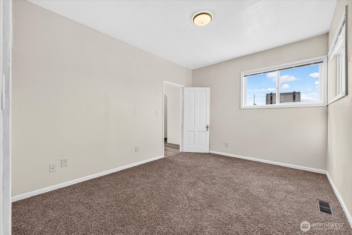 1201 5th Street Property Photo 13