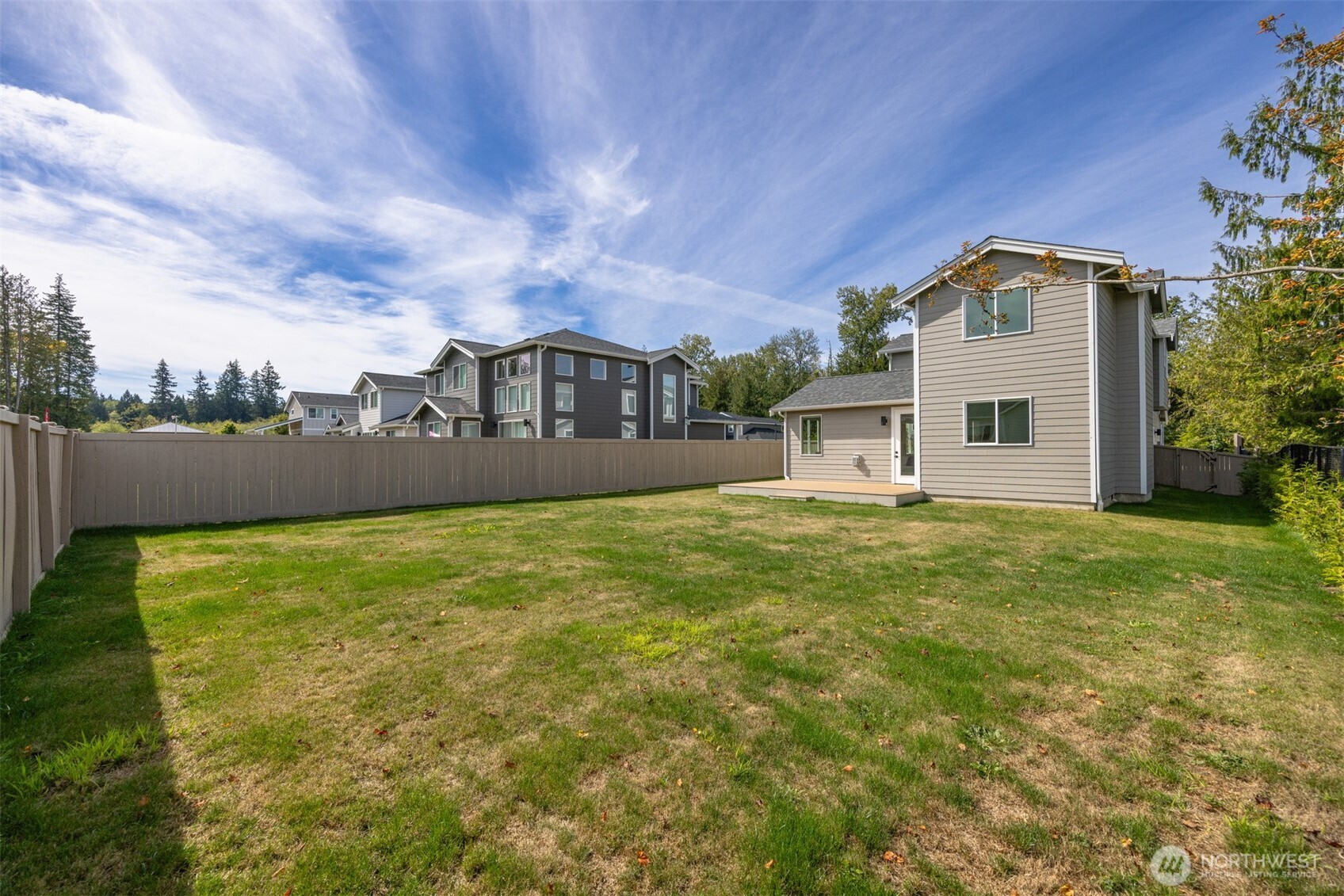 224 N 54th Place Property Photo 8