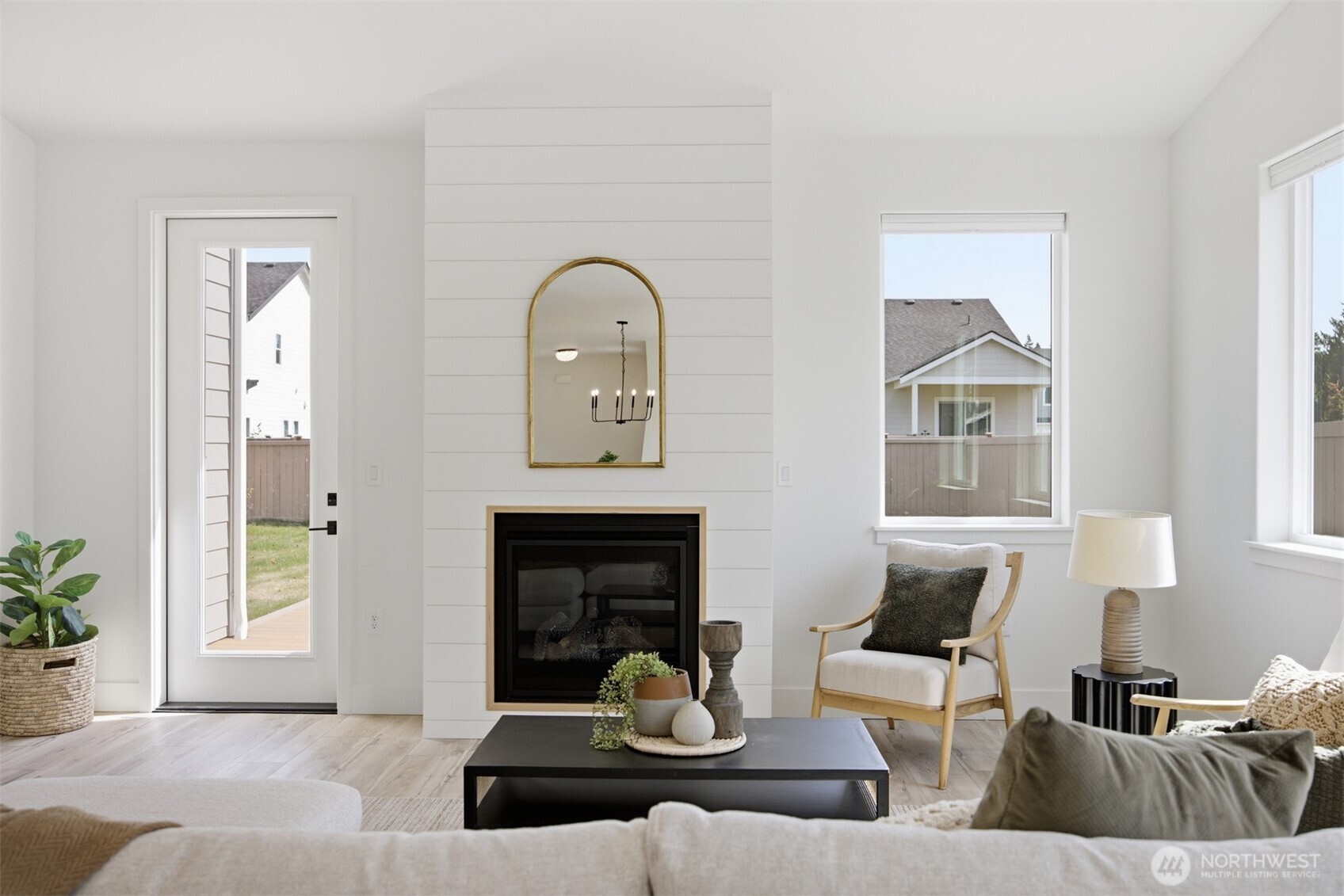 224 N 54th Place Property Photo 15