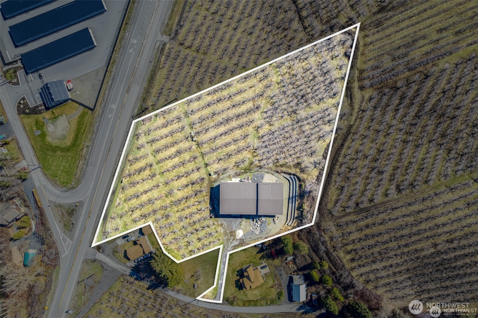 8077 Green Road Property Photo 2
