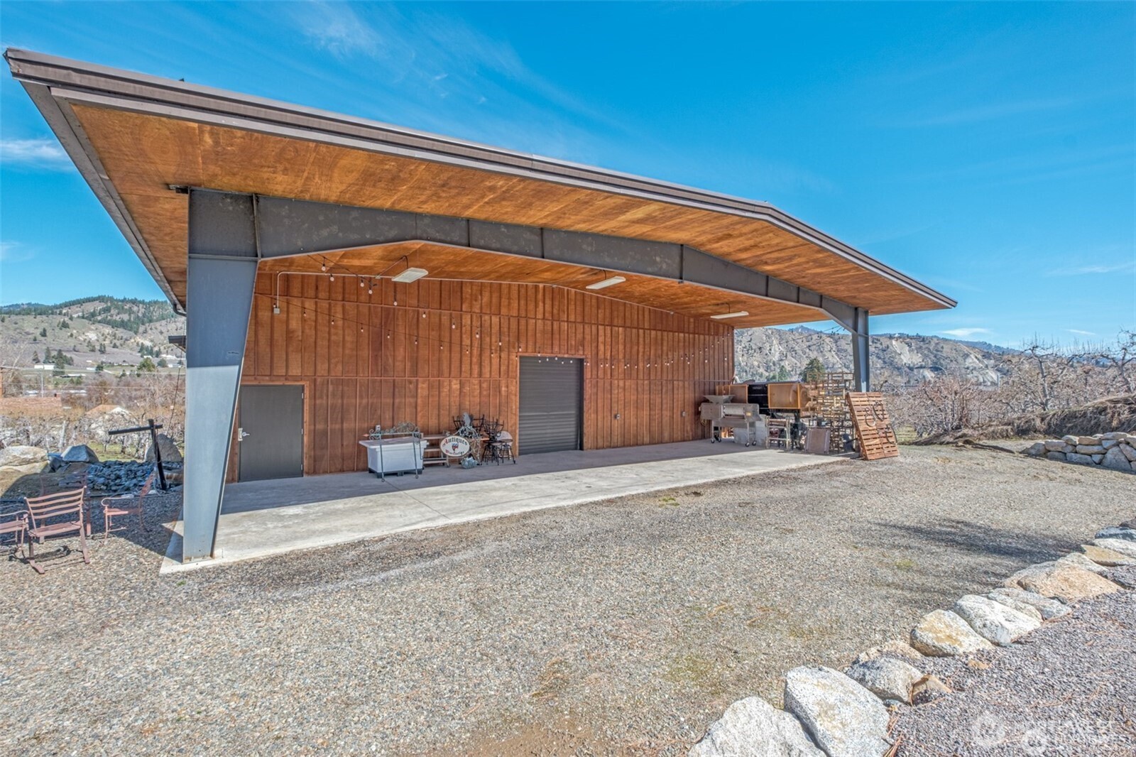 8077 Green Road Property Photo 9