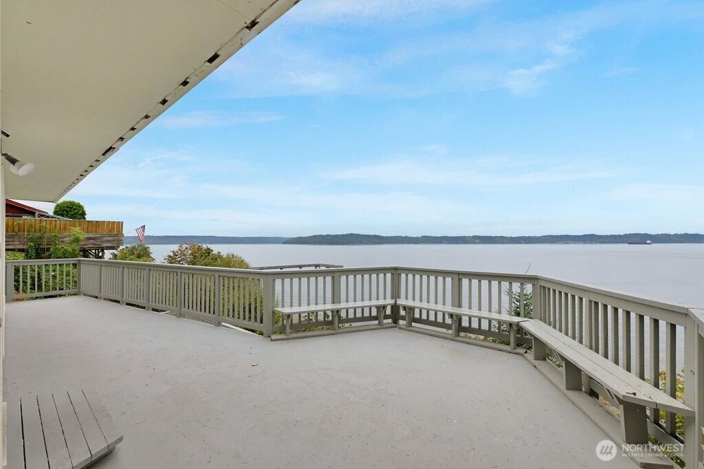 1707 Markham Avenue Property Photo 3