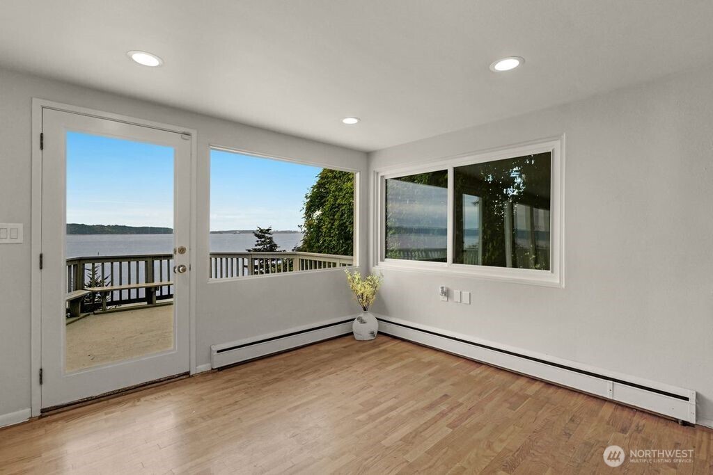 1707 Markham Avenue Property Photo 11