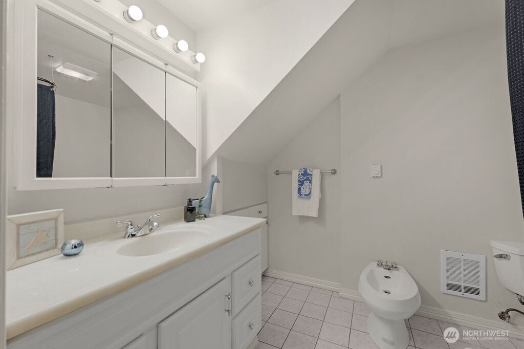 1707 Markham Avenue Property Photo 14