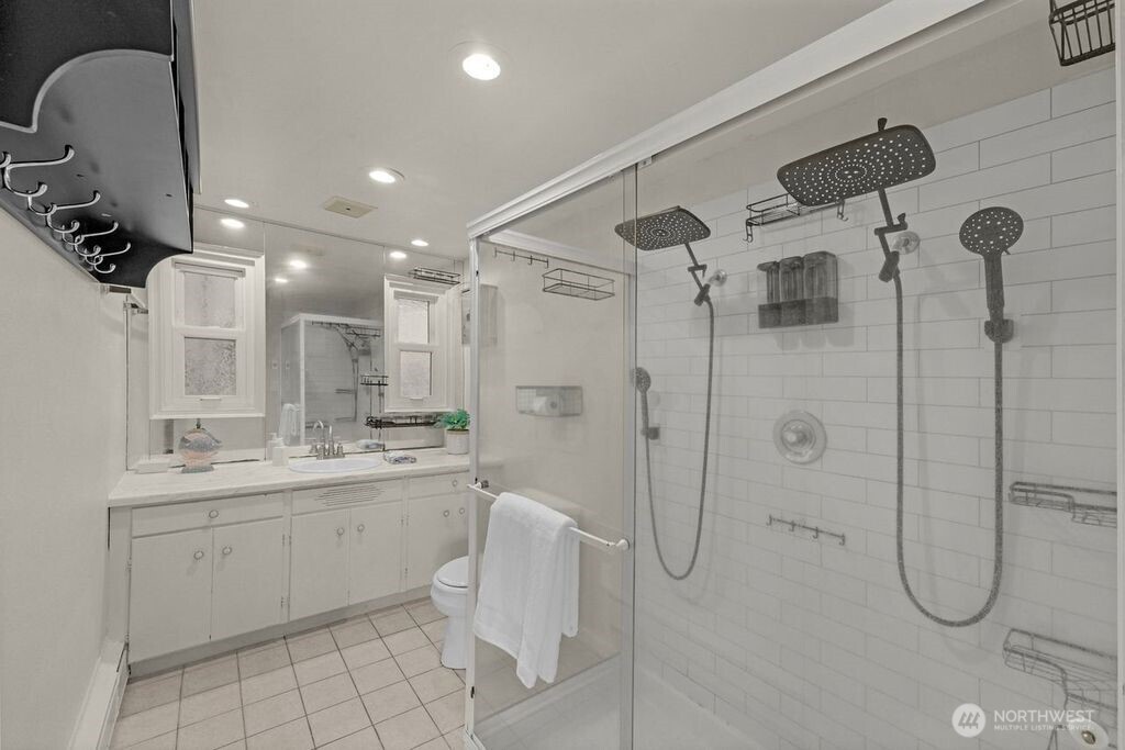 1707 Markham Avenue Property Photo 16