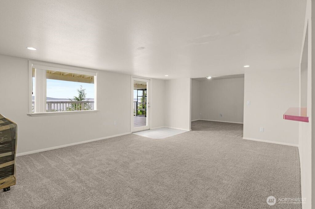 1707 Markham Avenue Property Photo 18