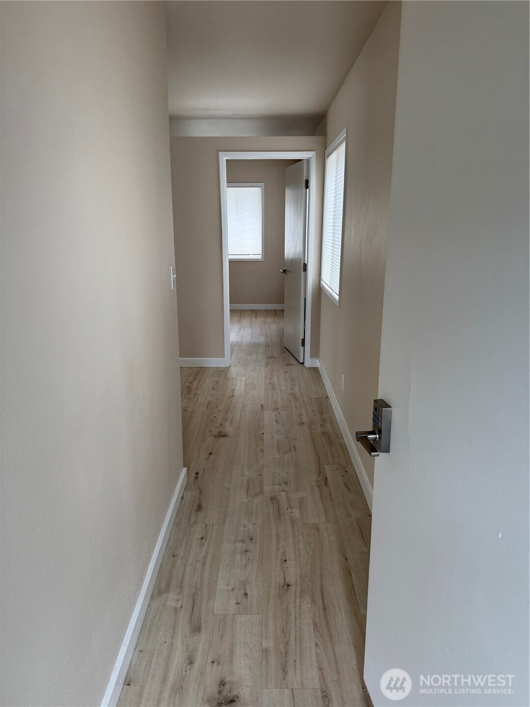 511 W 13th Avenue Property Photo 7