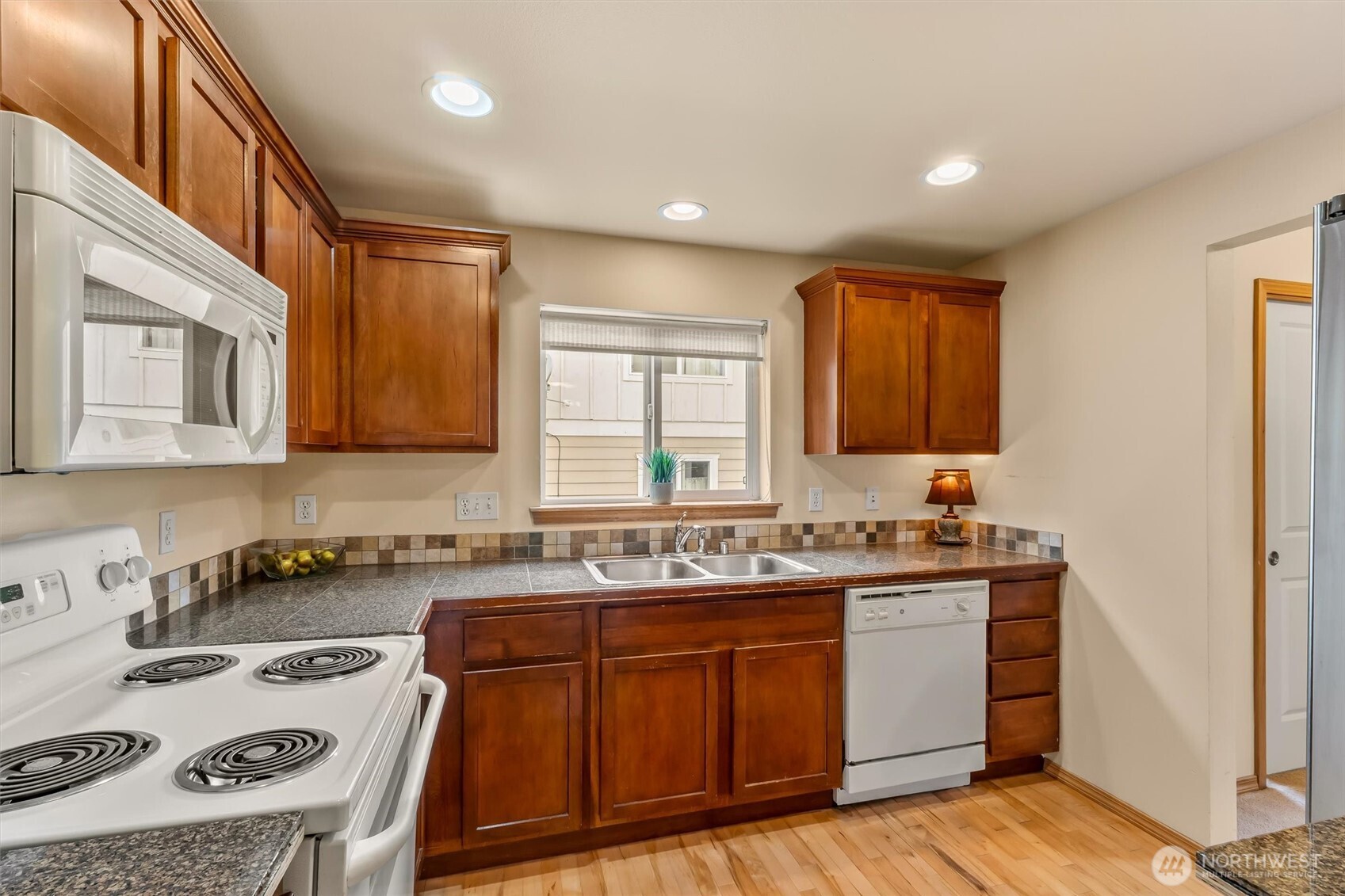 8810 Delridge Way A Property Photo 6
