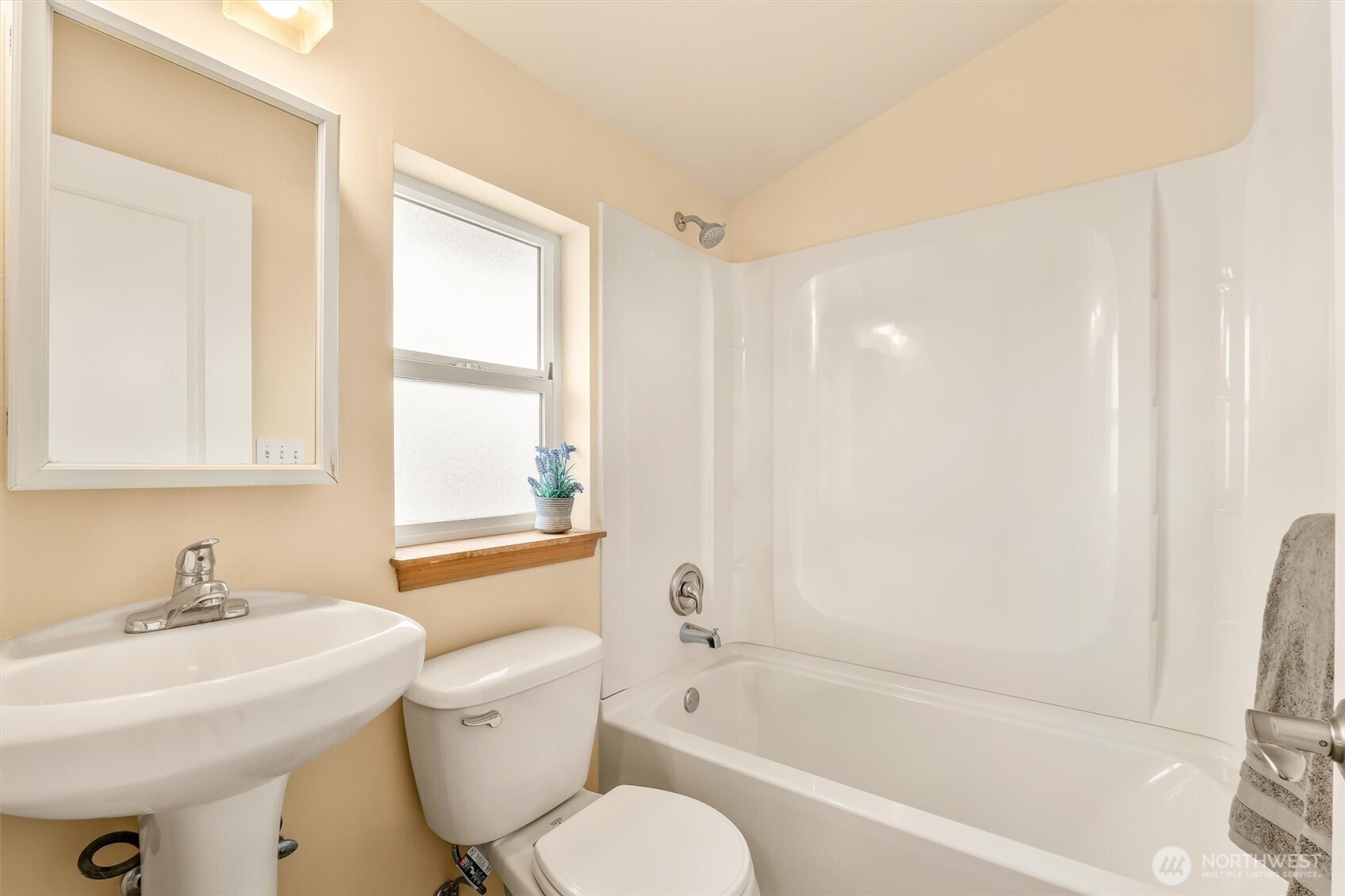 8810 Delridge Way A Property Photo 16