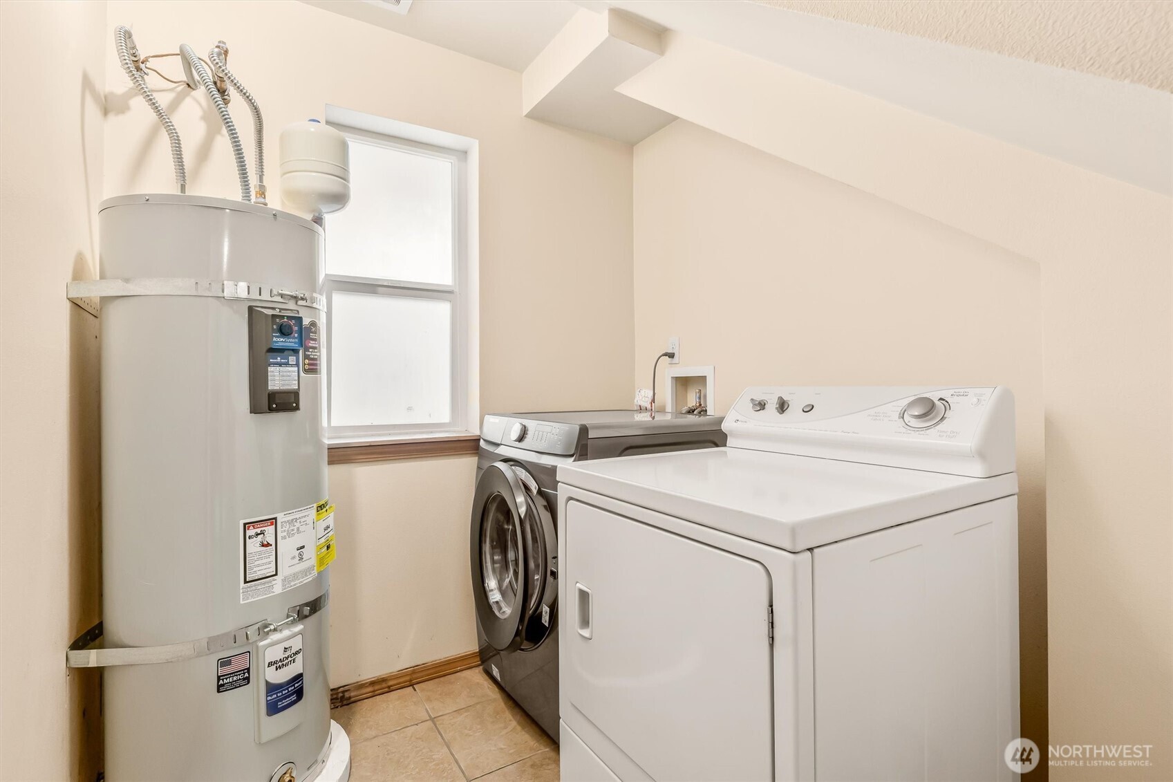 8810 Delridge Way A Property Photo 18
