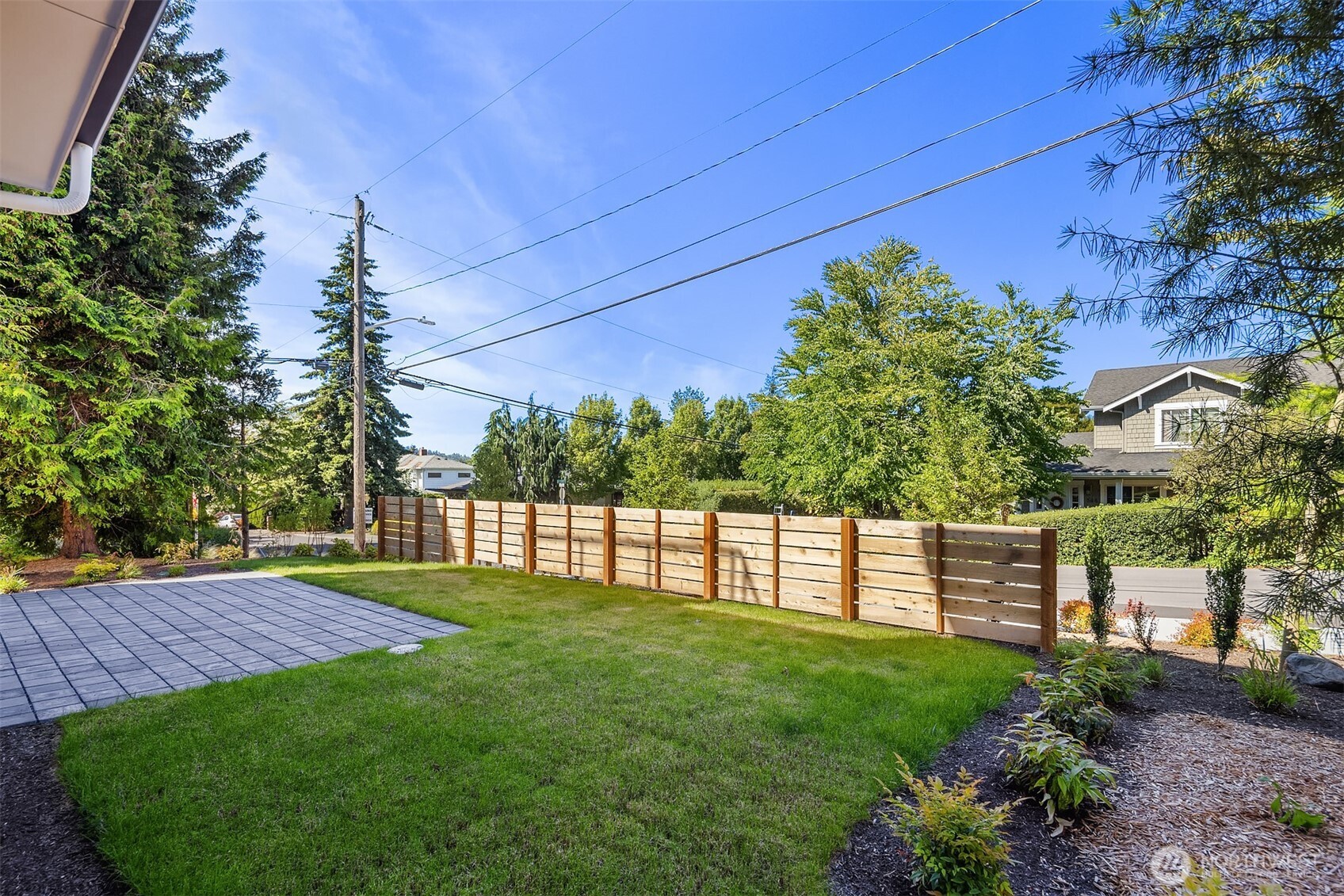 547 16th Avenue Property Photo 18