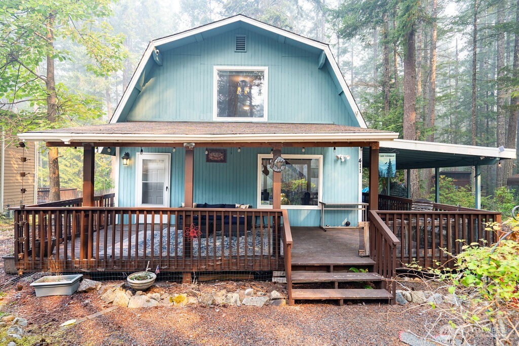 411 N Mt Seattle Way Property Photo 2