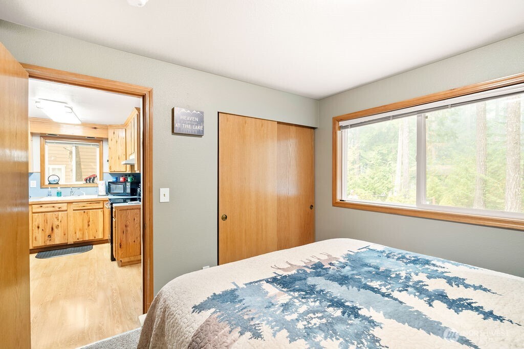 411 N Mt Seattle Way Property Photo 28