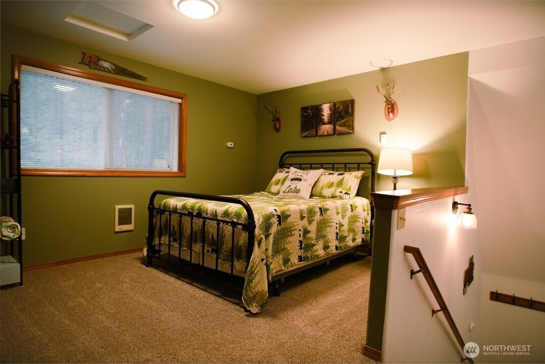 411 N Mt Seattle Way Property Photo 31