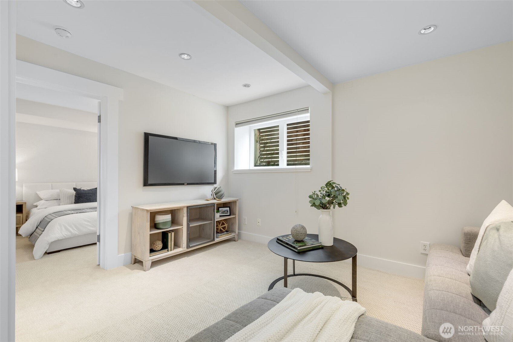 806 W Fulton Street Property Photo 30
