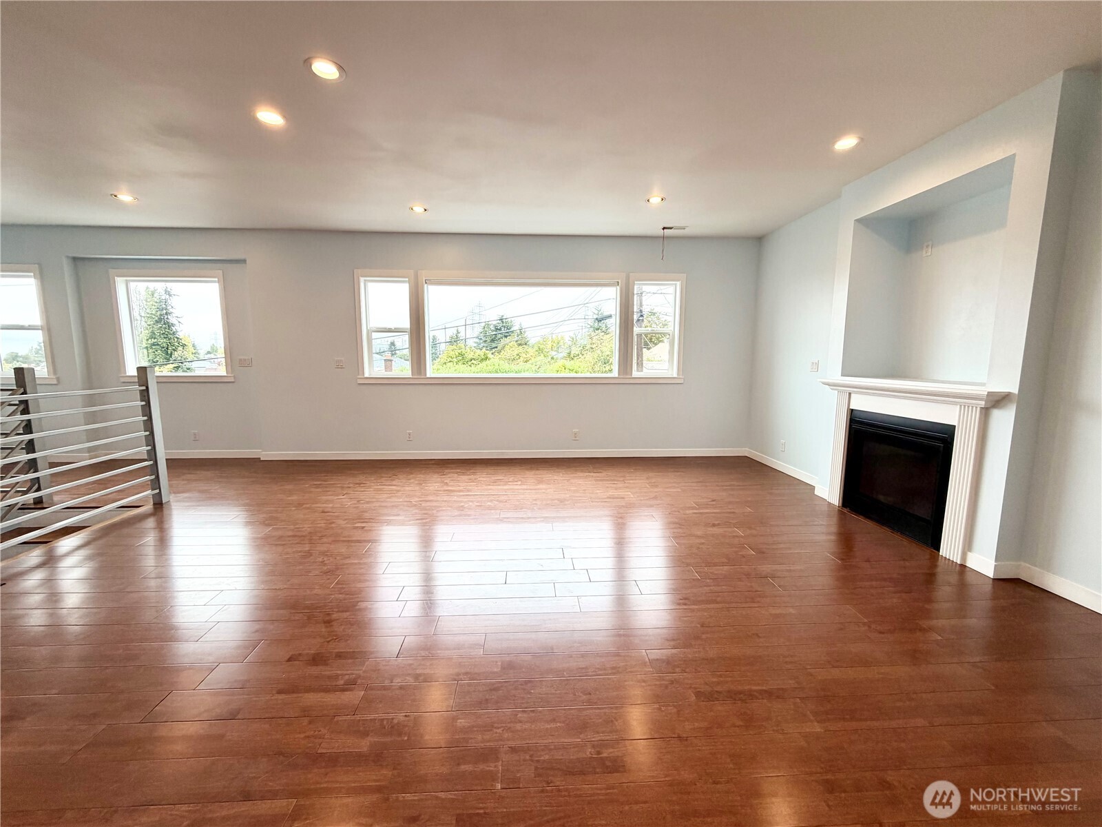 2305 S Brandon Street Property Photo 4