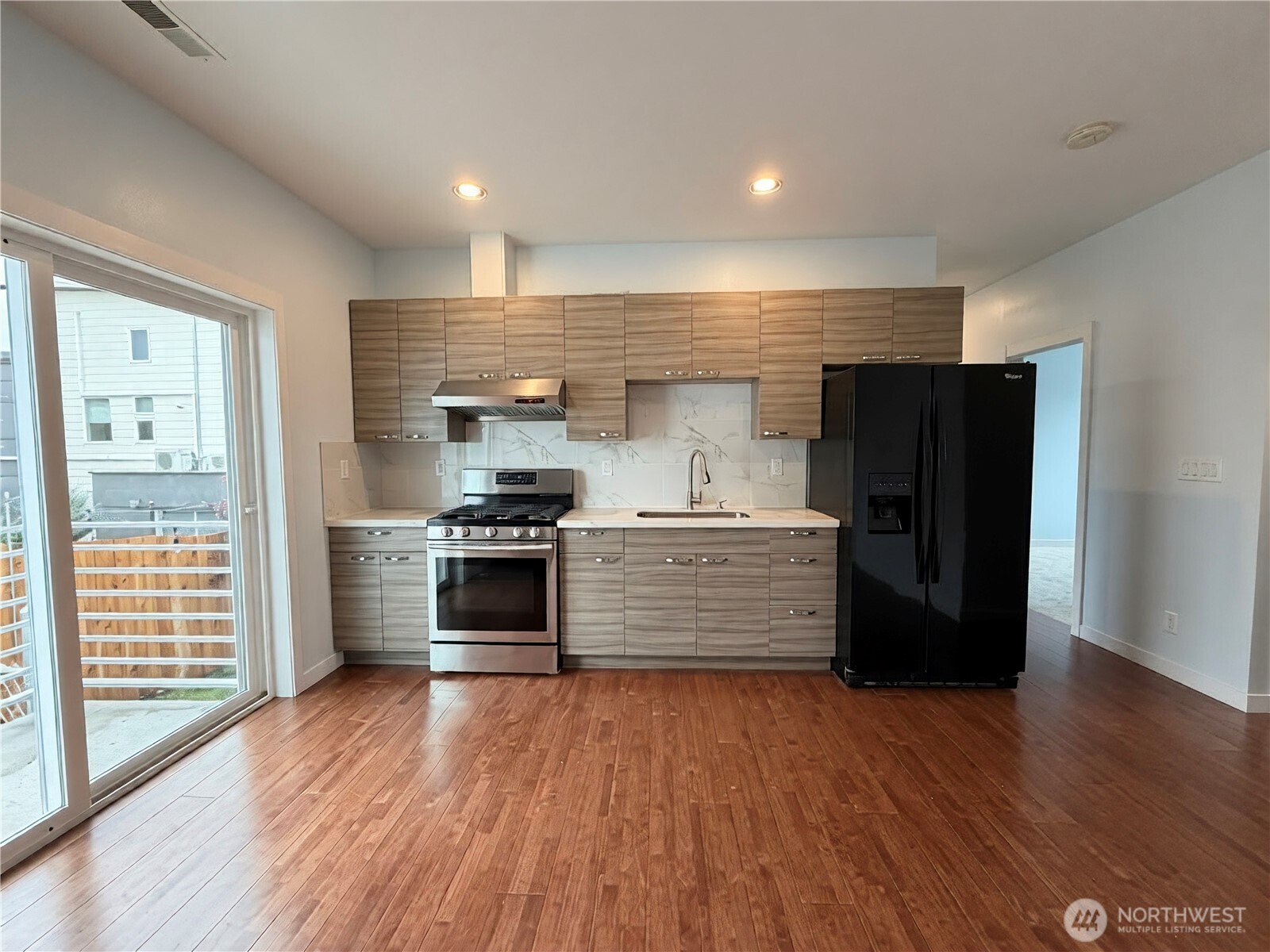 2305 S Brandon Street Property Photo 8