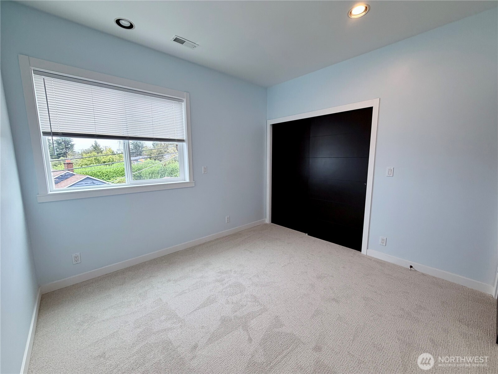 2305 S Brandon Street Property Photo 10