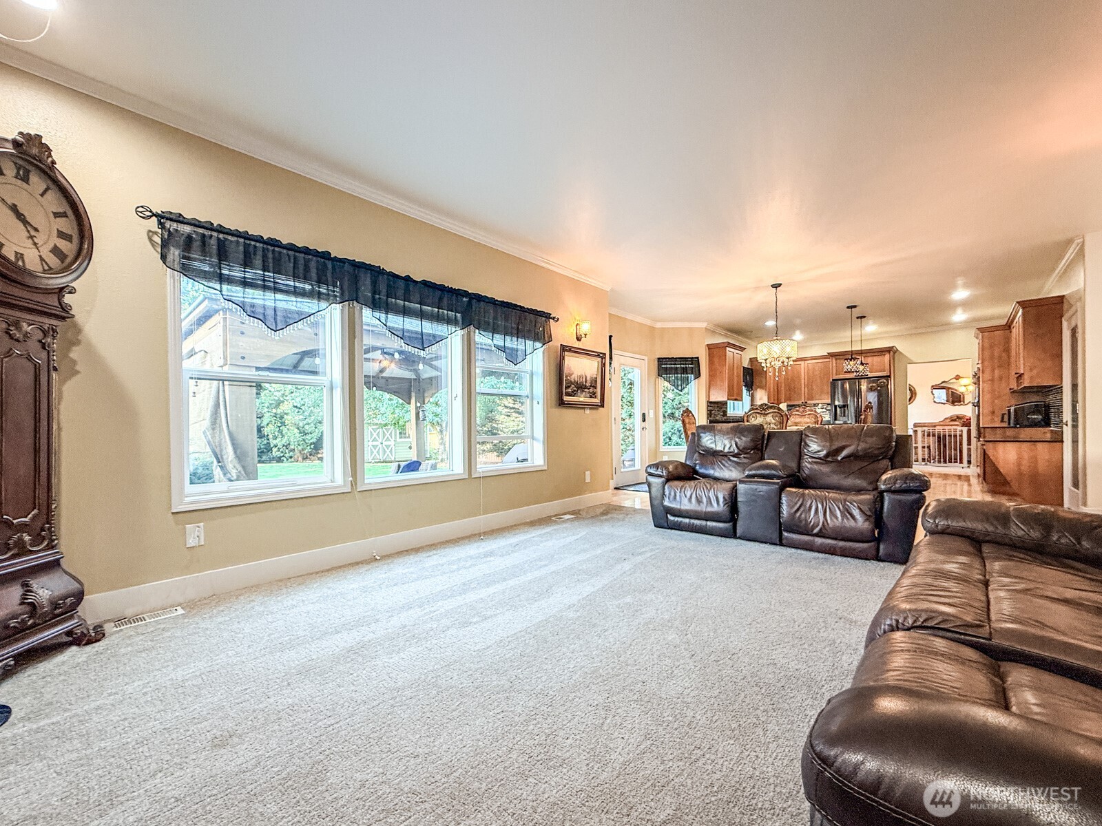 17016 27th Street Property Photo 7