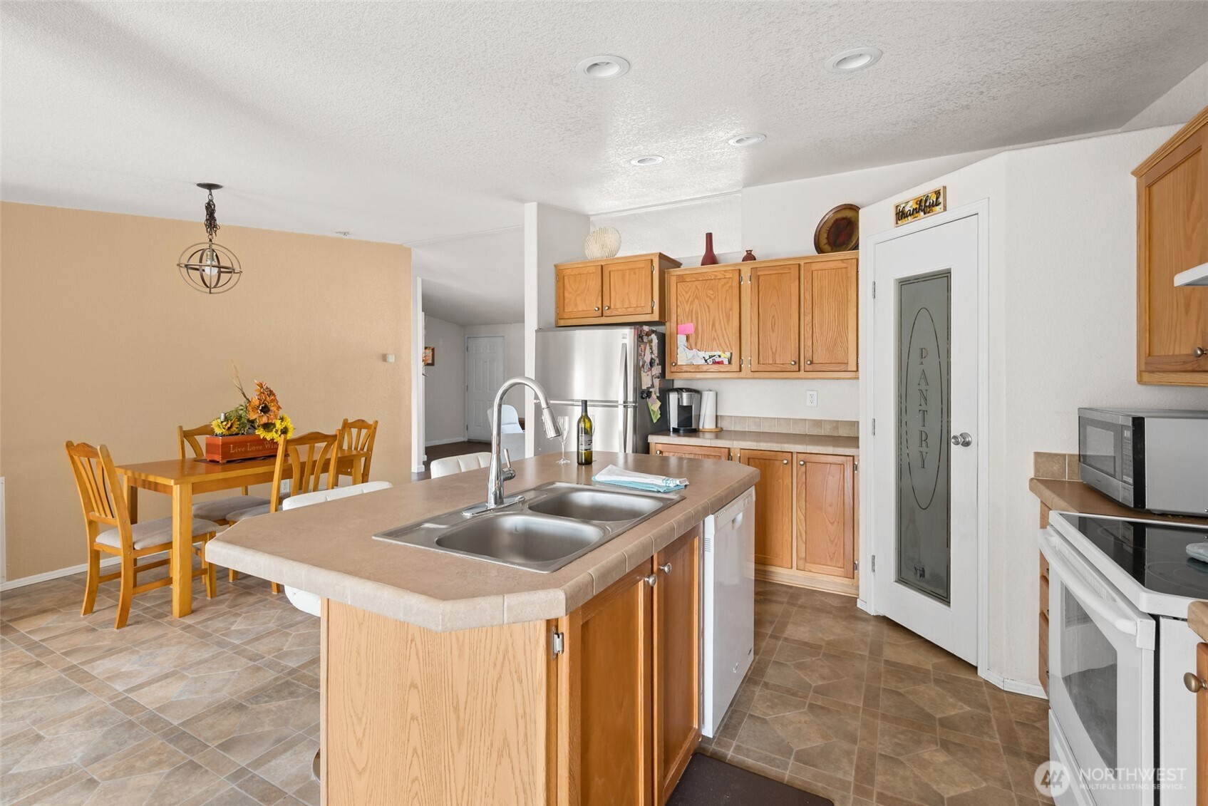 819 Gabrielson Road Property Photo 12