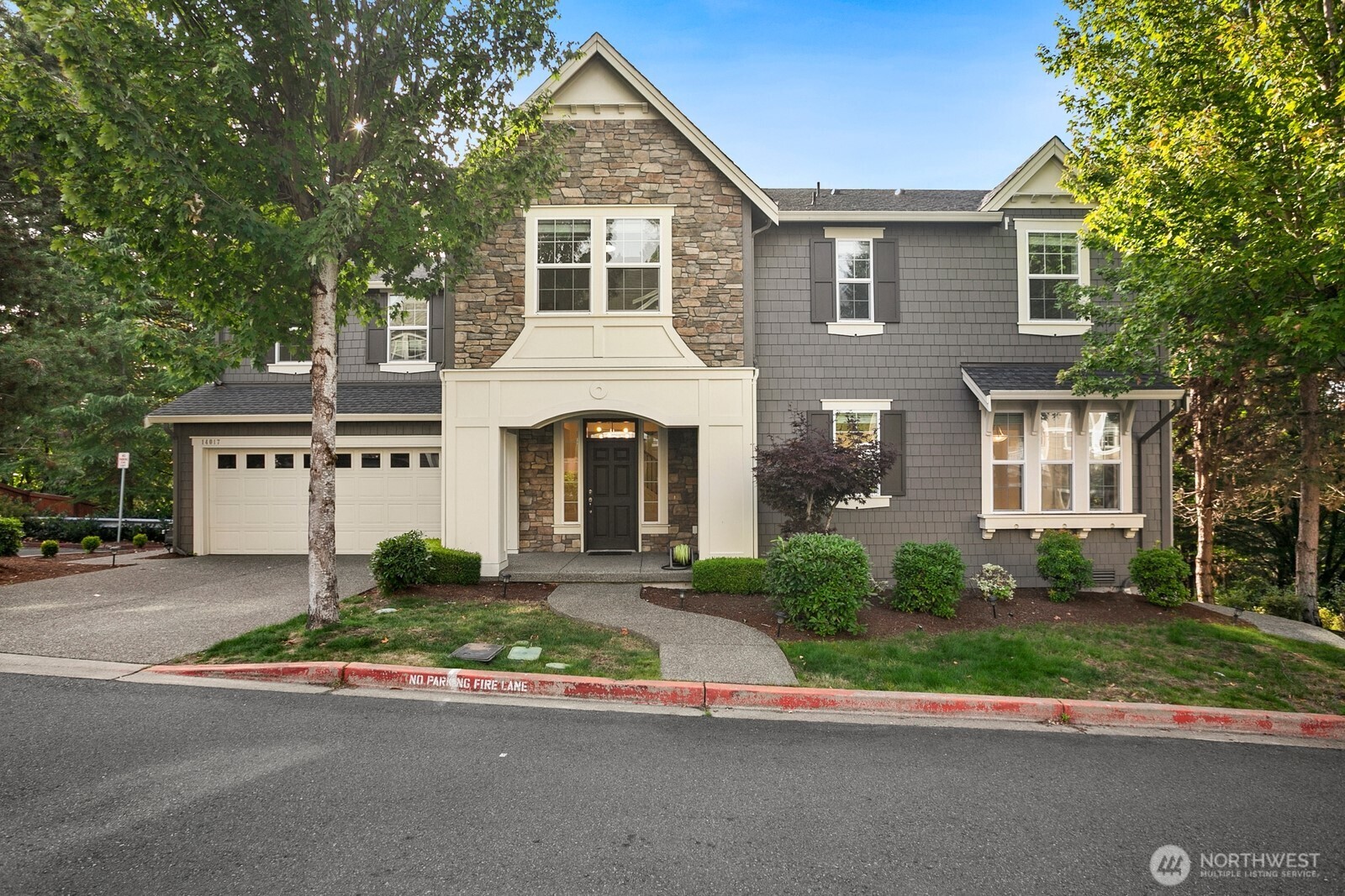 14017 SE 21st Place Property Photo 1