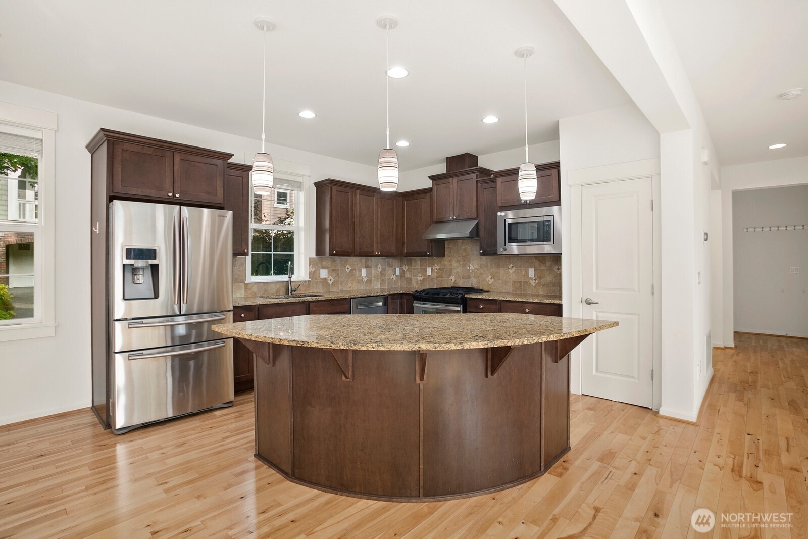 14017 Se 21st Place Property Photo 3