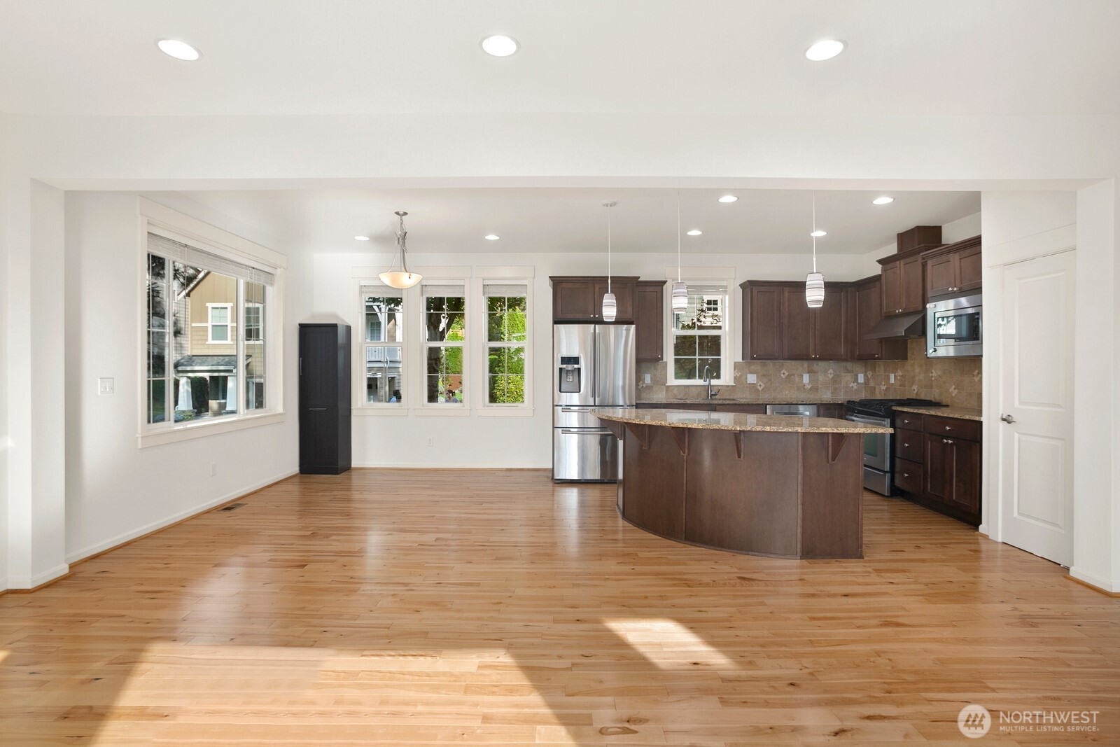 14017 Se 21st Place Property Photo 4