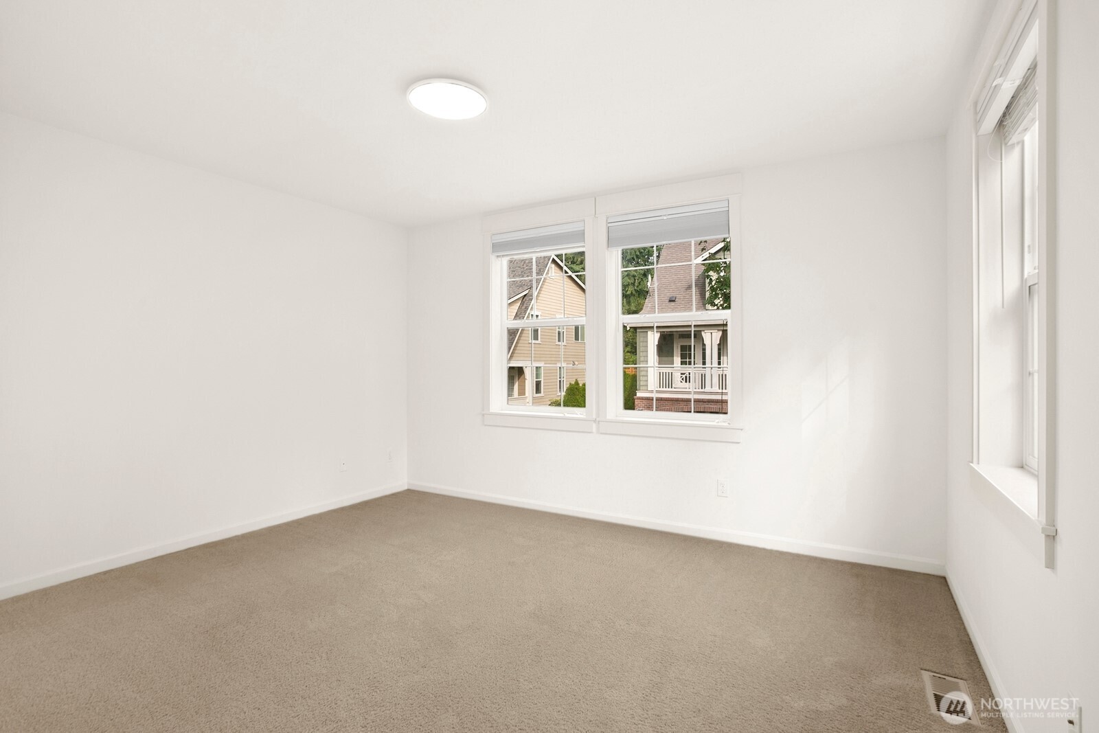 14017 Se 21st Place Property Photo 10