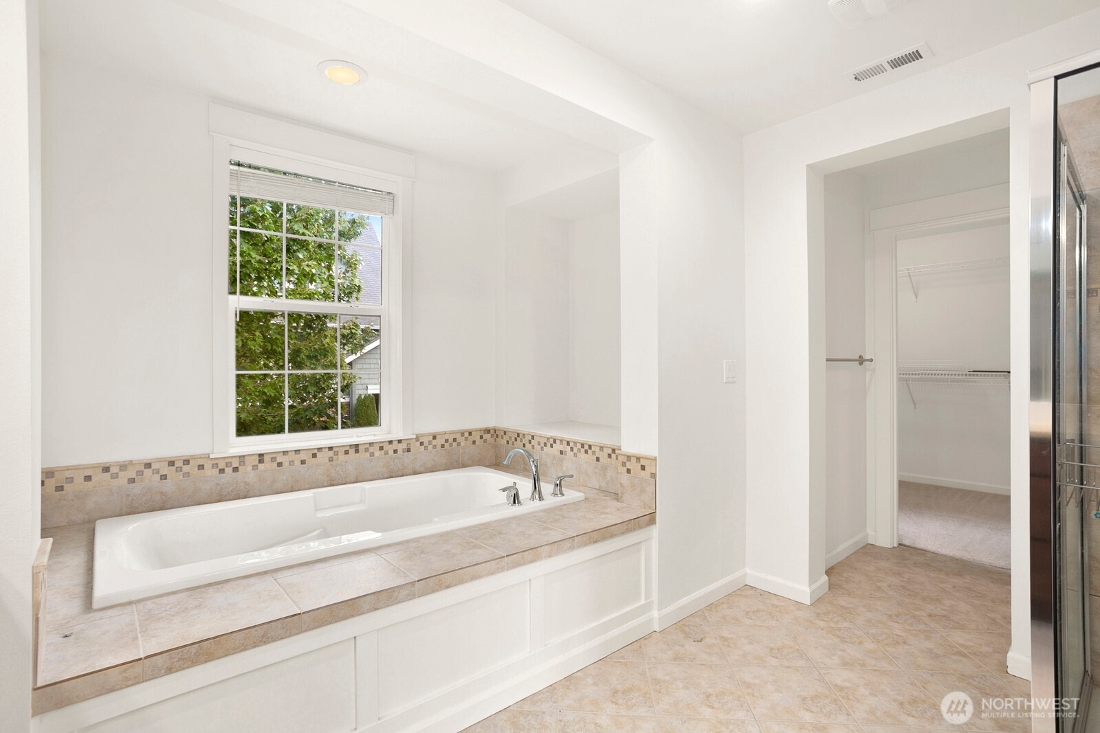 14017 Se 21st Place Property Photo 12