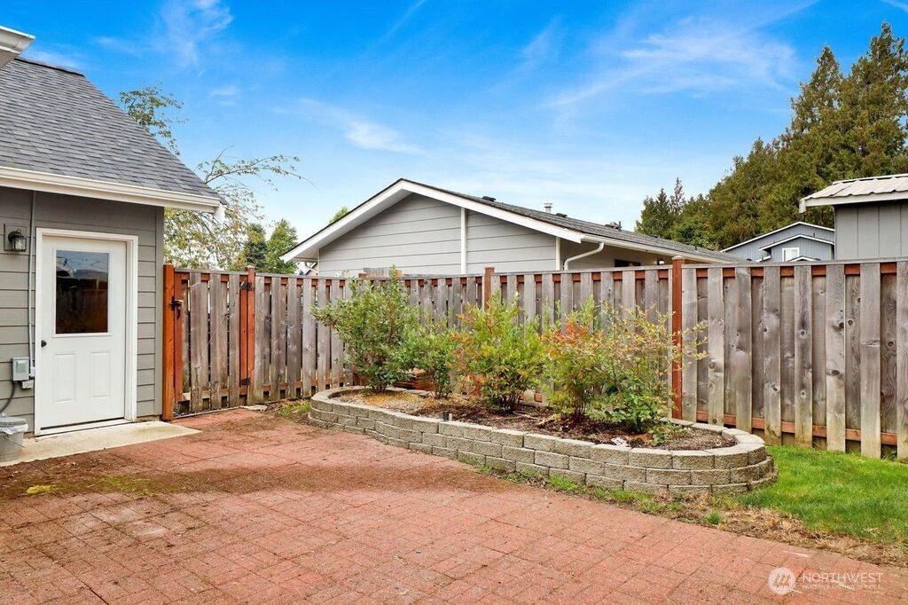 1200 W Park Street Property Photo 33