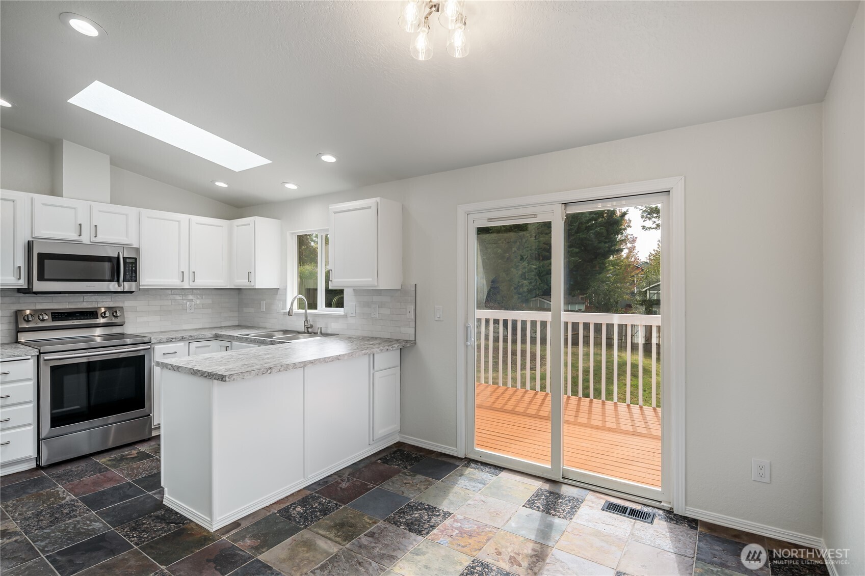 1217 85th Drive Property Photo 12