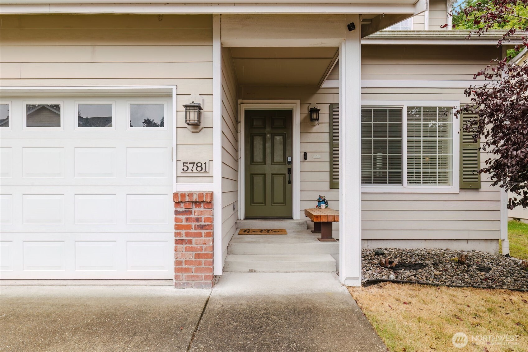 5781 Gateway Lane Property Photo 2