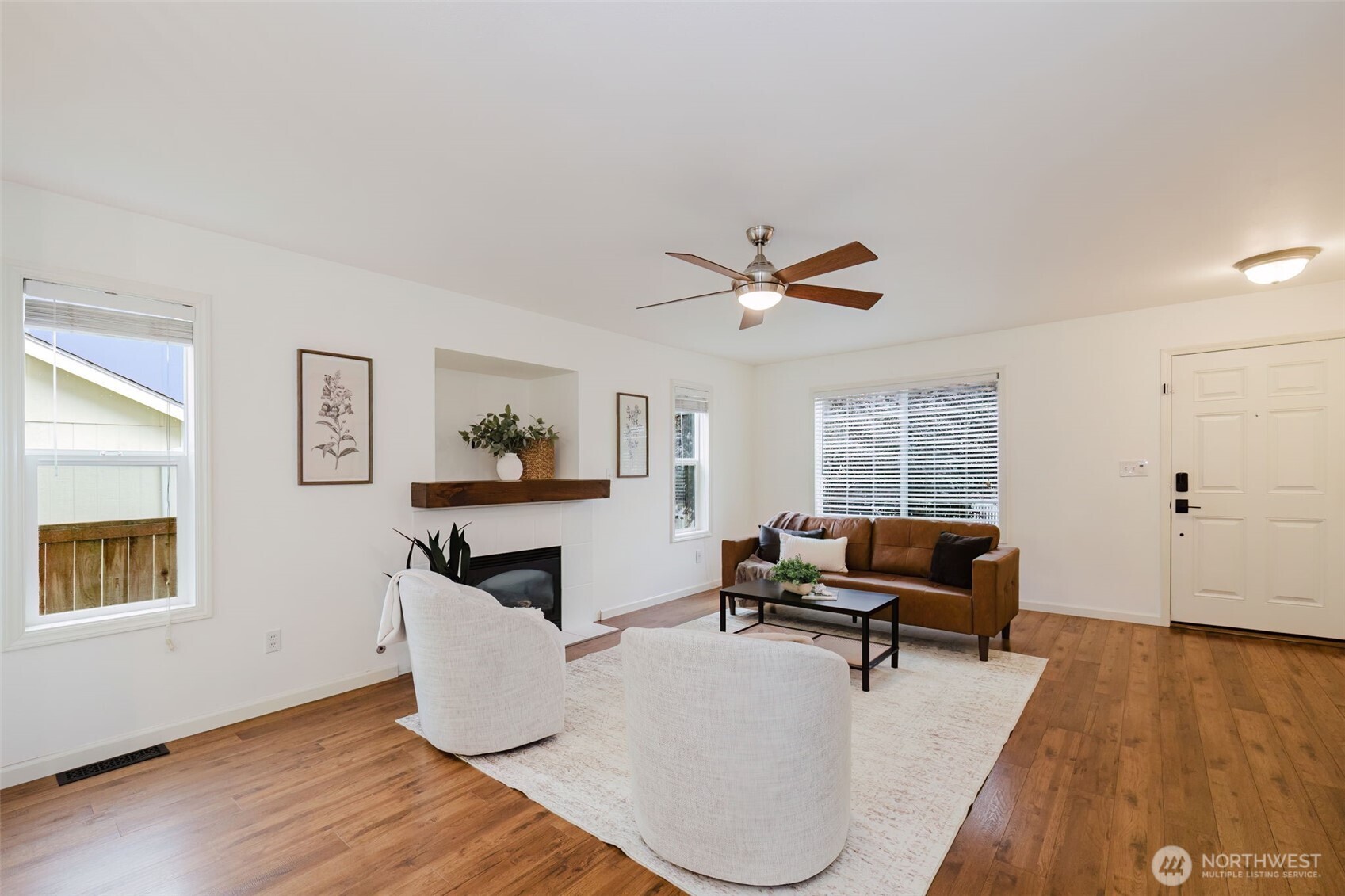 5781 Gateway Lane Property Photo 4