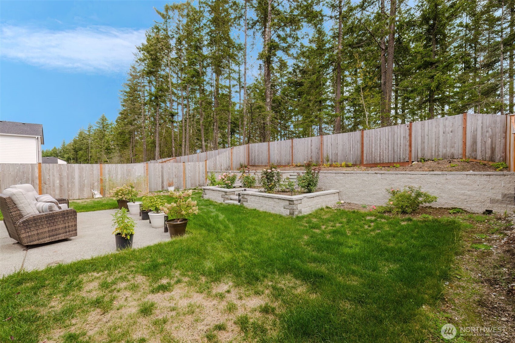 101 Ne Olympic Ridge Property Photo 27