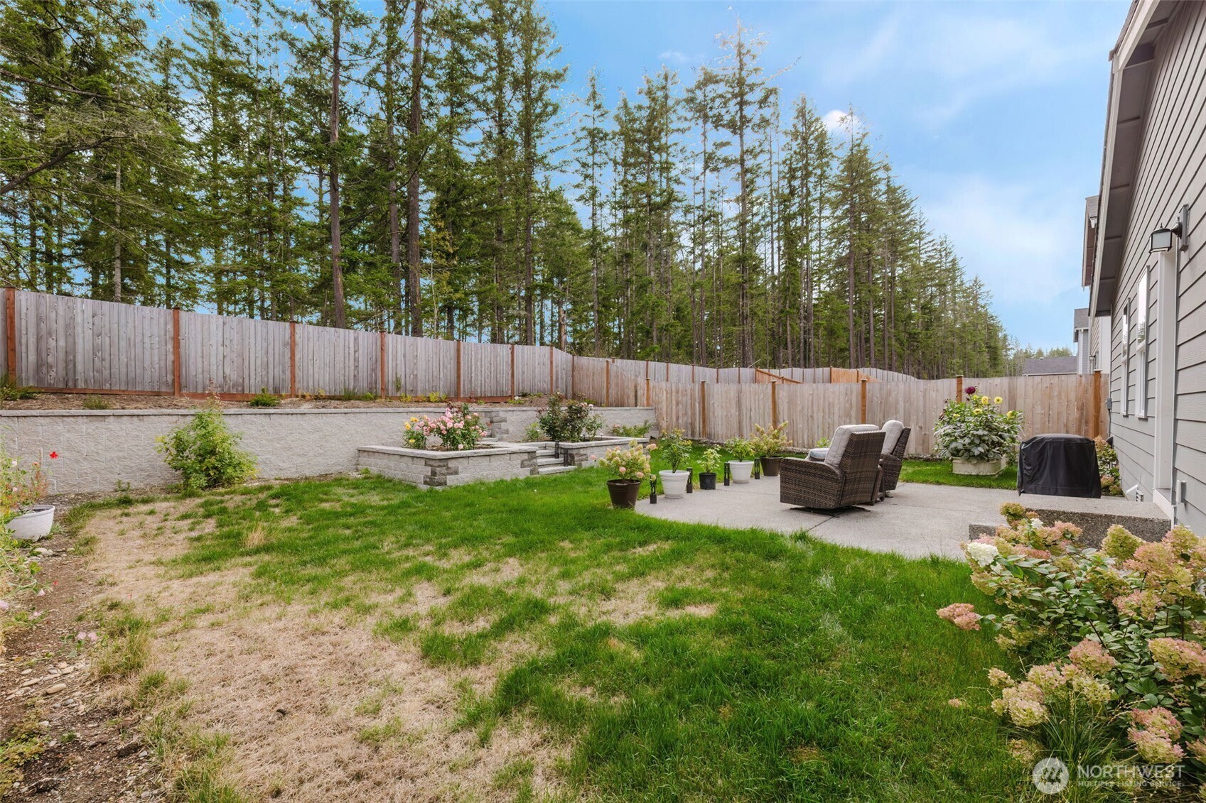 101 Ne Olympic Ridge Property Photo 31