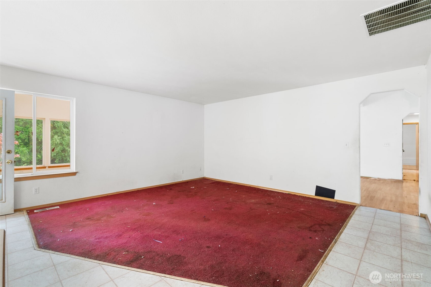 6037 Ne Whale Dancer Court Property Photo 10