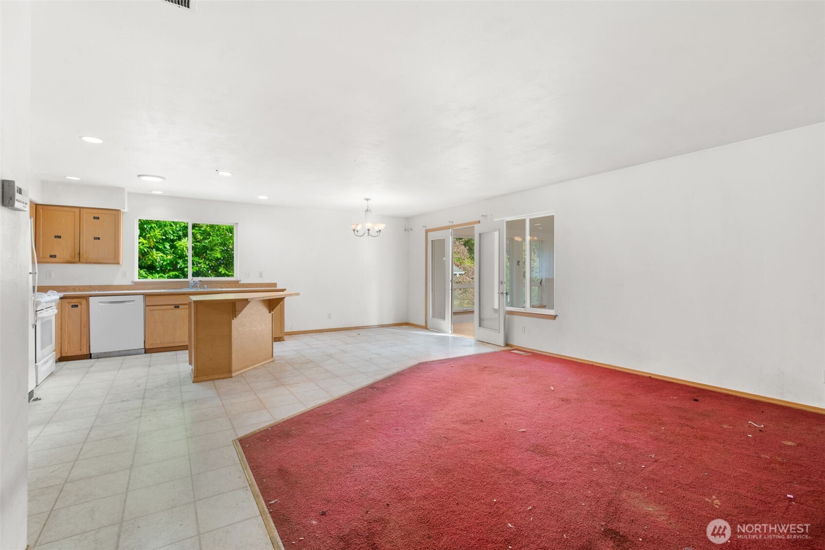 6037 Ne Whale Dancer Court Property Photo 12
