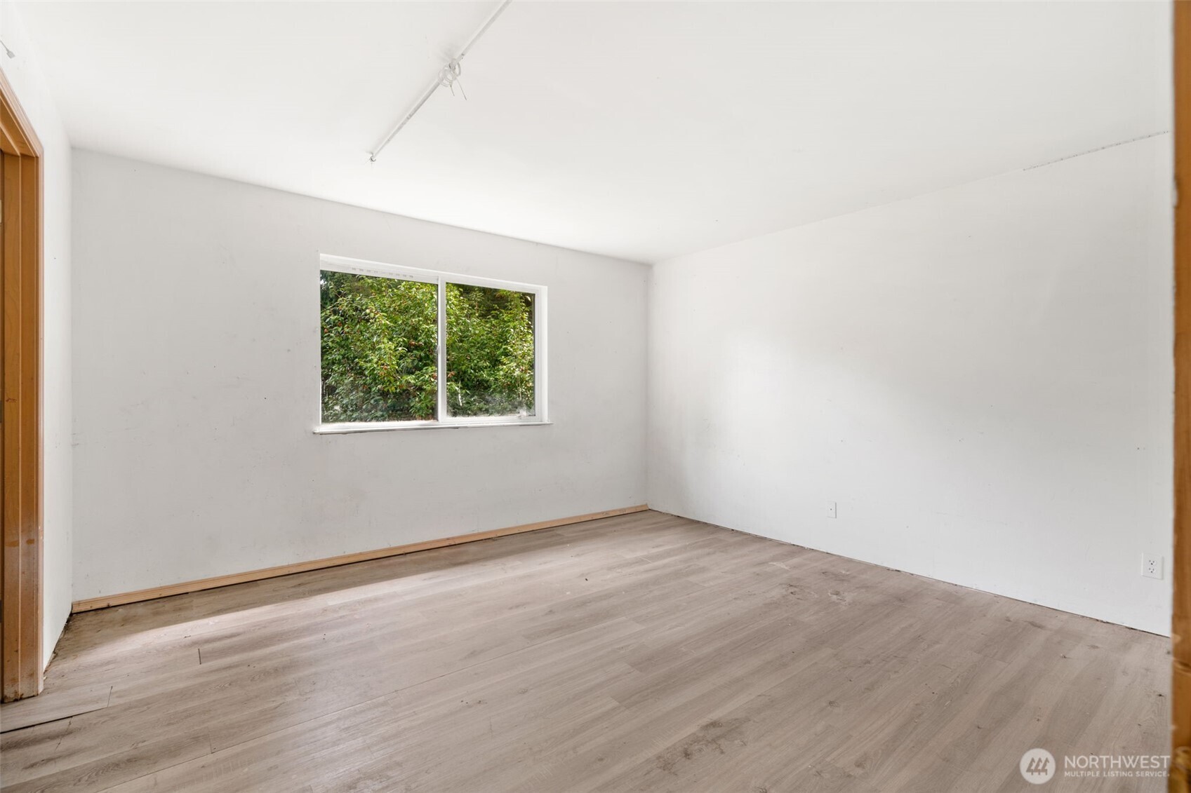 6037 Ne Whale Dancer Court Property Photo 23